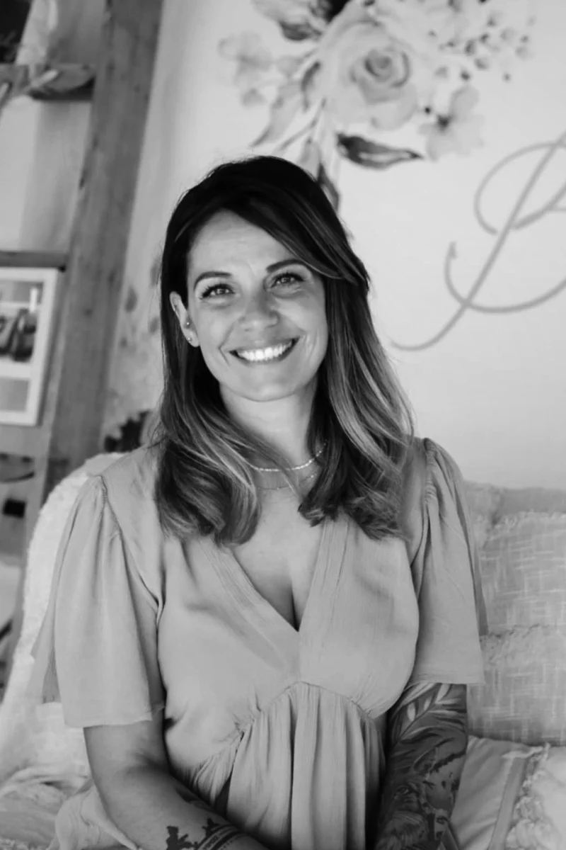 Stéphanie Azémard photographe et vidéaste maternité Montpellier souriante
